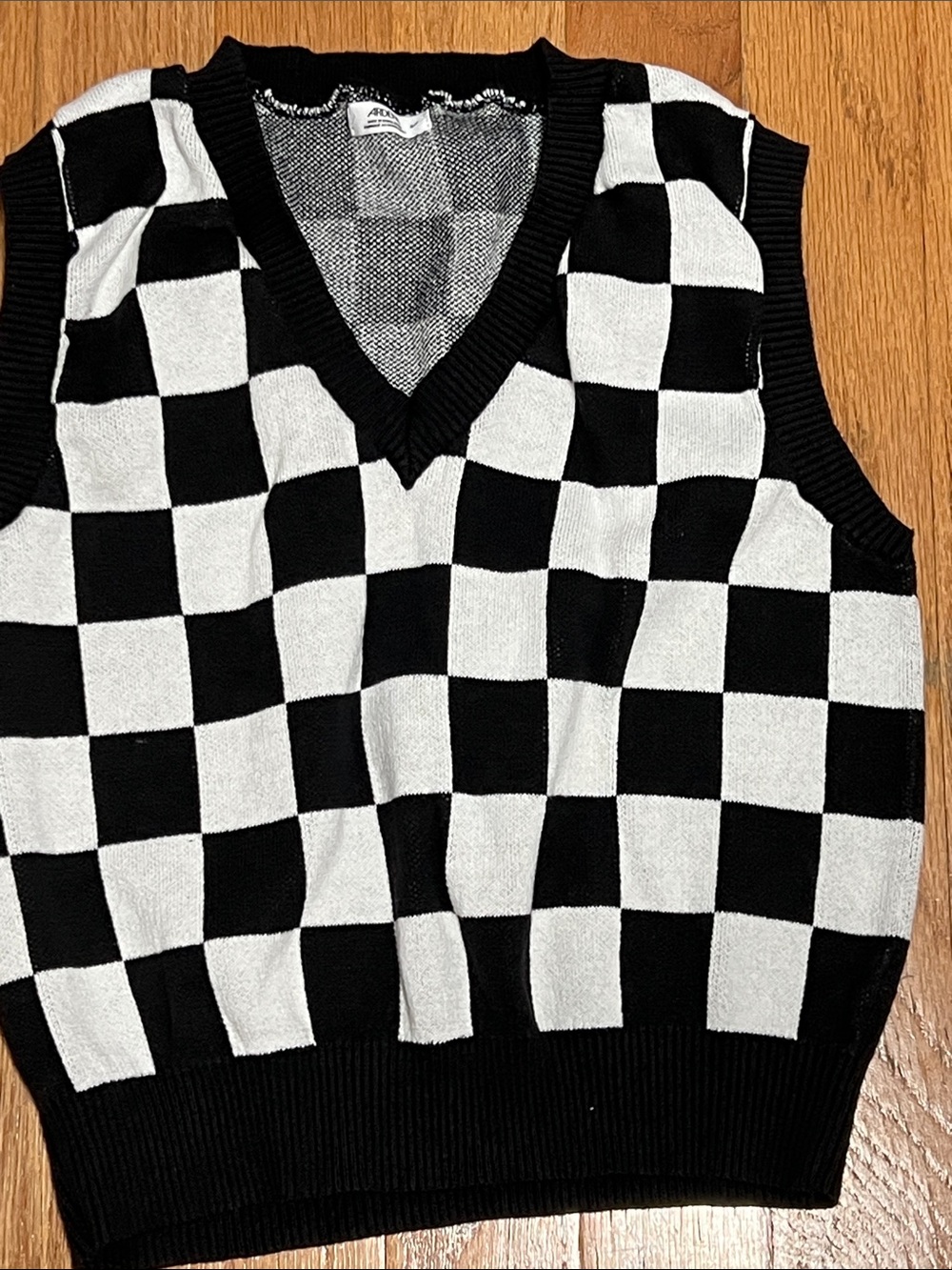 Ardene Black & White Knit Sweater Vest